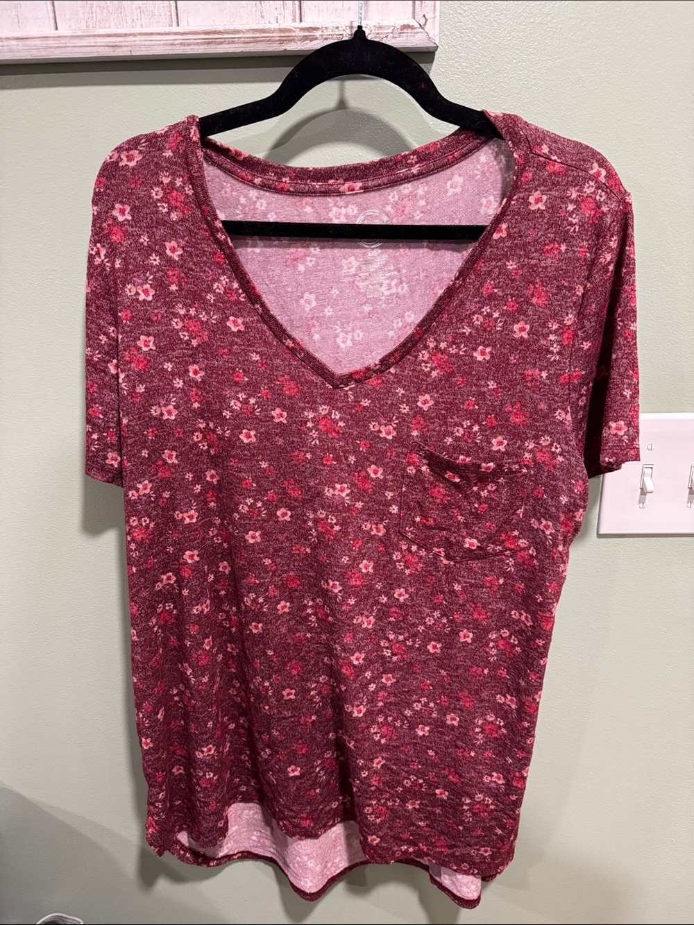 Maurices Burgundy Floral Short Sleeve V-Neck Tee